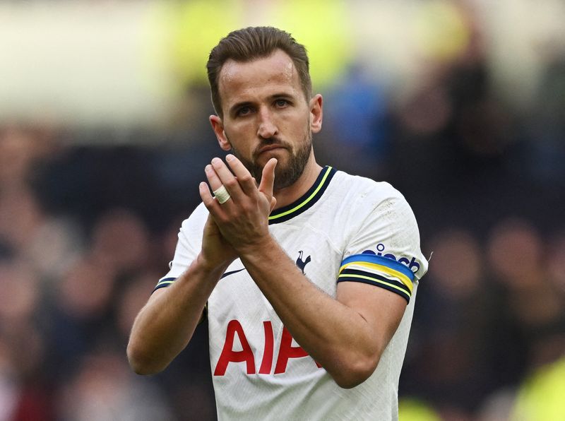 © Reuters. Harry Kane a contribué à la victoire de Tottenham en inscrivant son 18e but de la saison en Premier League. /Photo prise le 26 février 2023/REUTERS/Dylan Martinez