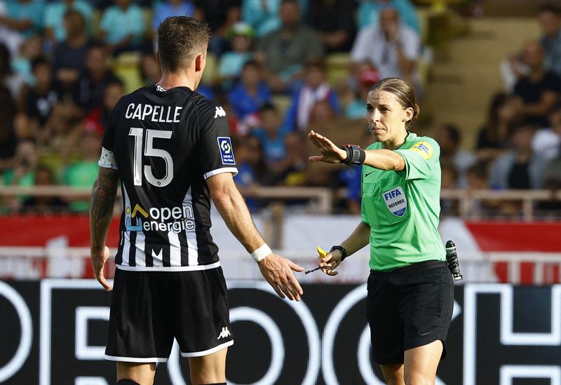 © Reuters. Pierrick Capelle et ses coéquipiers n'avaient plus gagné un match en Ligue 1 depuis le 18 septembre 2022 et un succès contre Nice (1-0). /Photo prise le 30 octobre 2022/REUTERS/Eric Gaillard