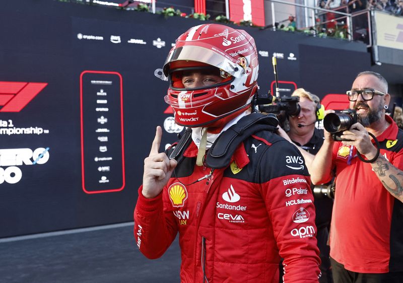 © Reuters. Charles Leclerc partira en pôle lors de la première course sprint de la saison. /Photo prise le 28 avril 2023/REUTERS/Maxim Shemetov