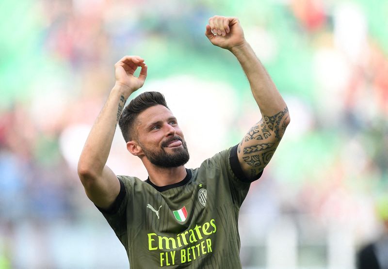 © Reuters. Olivier Giroud a offert la victoire à l'AC Milan en inscrivant son 12e but de la saison en Serie A. /Photo prise le 6 mai 2023/REUTERS/Daniele Mascolo