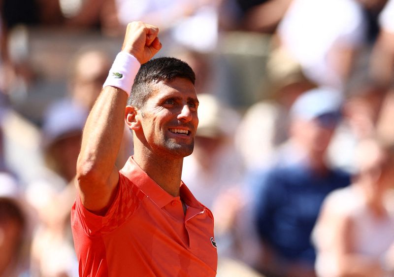 © Reuters. Novak Djokovic rejoint son 17e quart de finale à Roland Garros. /Photo prise le 4 juin 2023/REUTERS/Lisi Niesner