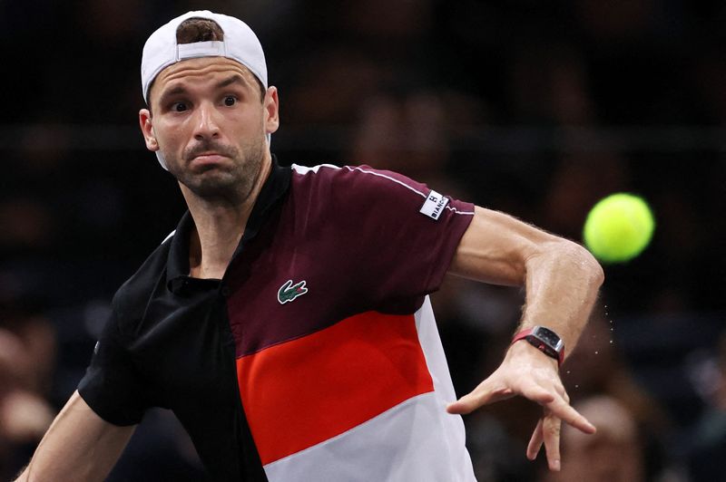 &copy; Reuters. Grigor Dimitrov a battu Medvedev au Rolex Paris Masters. /Photo prise le 1 novembre 2023/REUTERS/Stephanie Lecocq