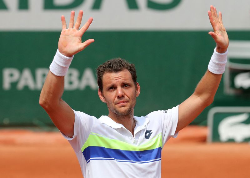 © Reuters. Paul-Henri Mathieu pour son dernier match à Roland-Garros, en 2017. /Photo prise le 29 mai 2017/REUTERS/Pascal Rossignol