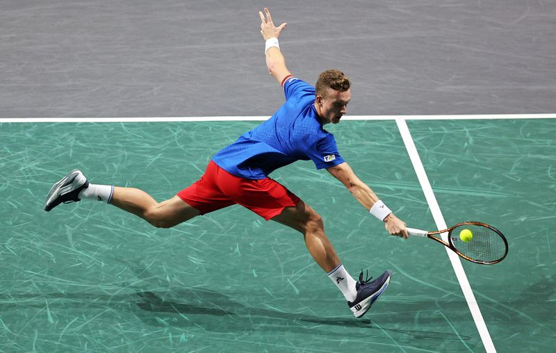 © Reuters. Lehecka avait déjà joué une finale d'ATP à Winston-Salem, l'an dernier   /Photo prise le 22 novembre 2023/REUTERS/Violeta Santos Moura