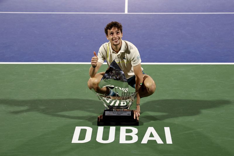 &copy; Reuters. Ugo Humbert remporte un 2e titre cette saison après son sacre à Marseille /Photo prise le 2 mars 2024/REUTERS/Amr Alfiky