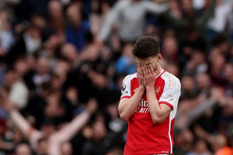 &copy; Reuters. La défaite d'Arsenal contre Aston Villa profite à Manchester City, nouveau leader de Premier League./Photo prise le 14 avril 2024/REUTERS/Paul Childs